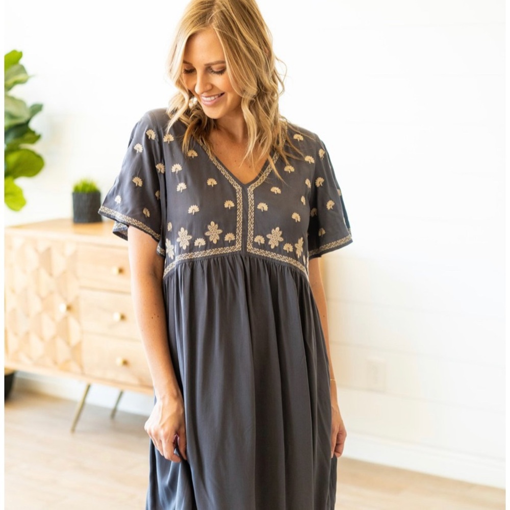 Wren and Ivory Dress, size xl.